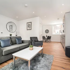 Citystay - Dutch's Corner Apartment