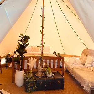 Fen Meadows Glamping - Luxury And Bell Tents Campsite